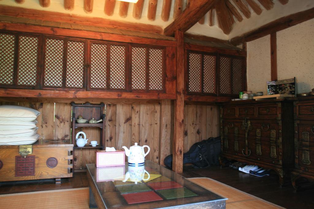 Jinrae Lee'S Traditional House Boseong Exterior photo