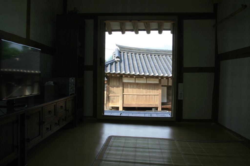 Jinrae Lee'S Traditional House Boseong Exterior photo