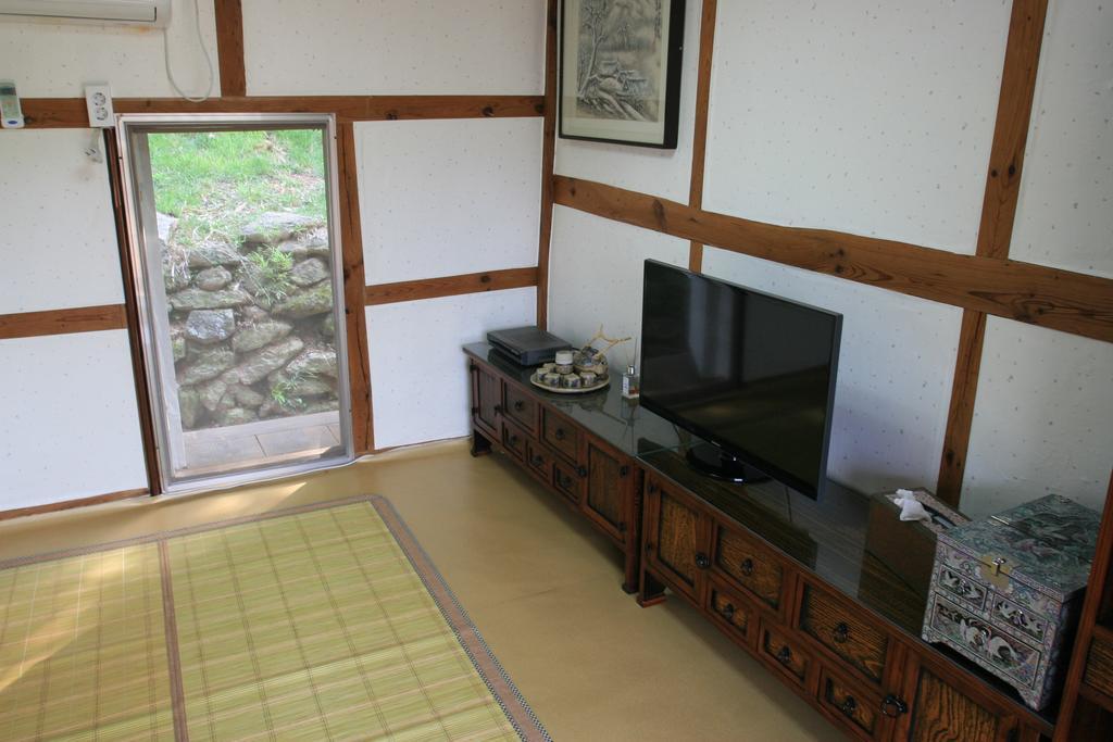 Jinrae Lee'S Traditional House Boseong Exterior photo